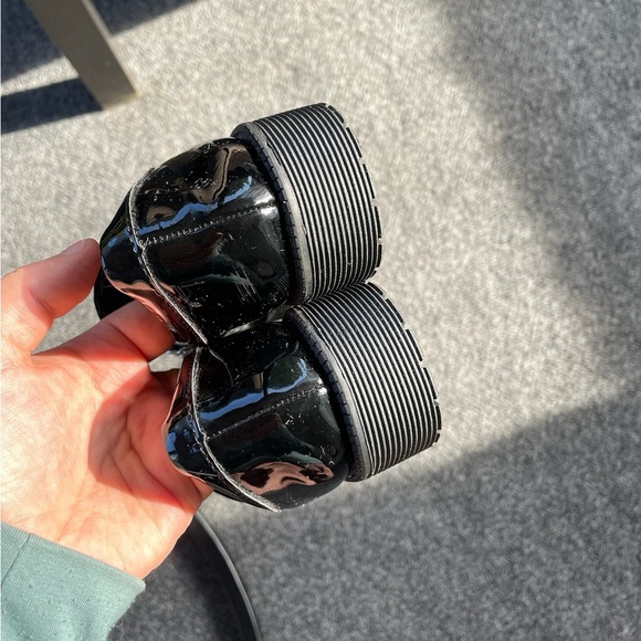 Steve Madden Girls’ Patent Loafers with Rhinestone Chain – Size 13 - Picture 8 of 12